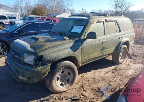 2000 Toyota 4Runner Sr5 V6 z USA, uszkodzony, nr VIN JT3GN86R4Y0142985